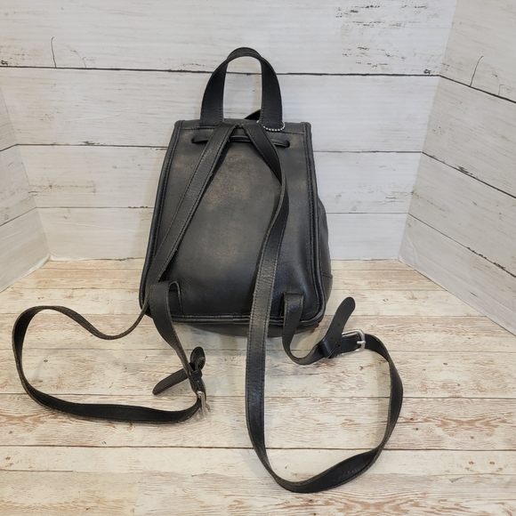 Coach legacy vintage backpack in black glove leather - Picture 11 of 16